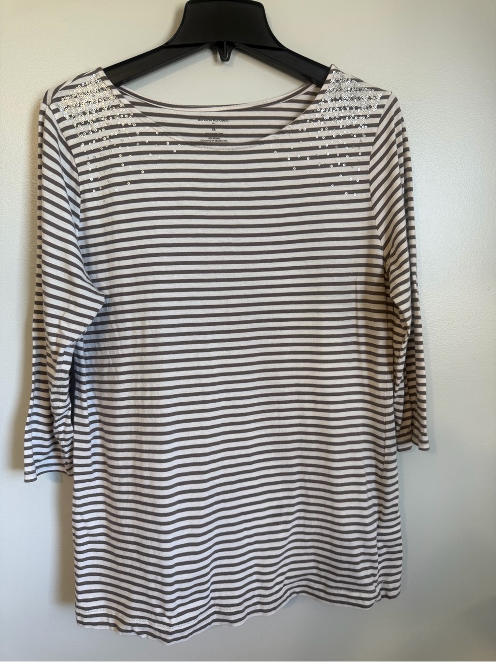 Banana Republic Gray White striped sequins shoulders blouse size XL